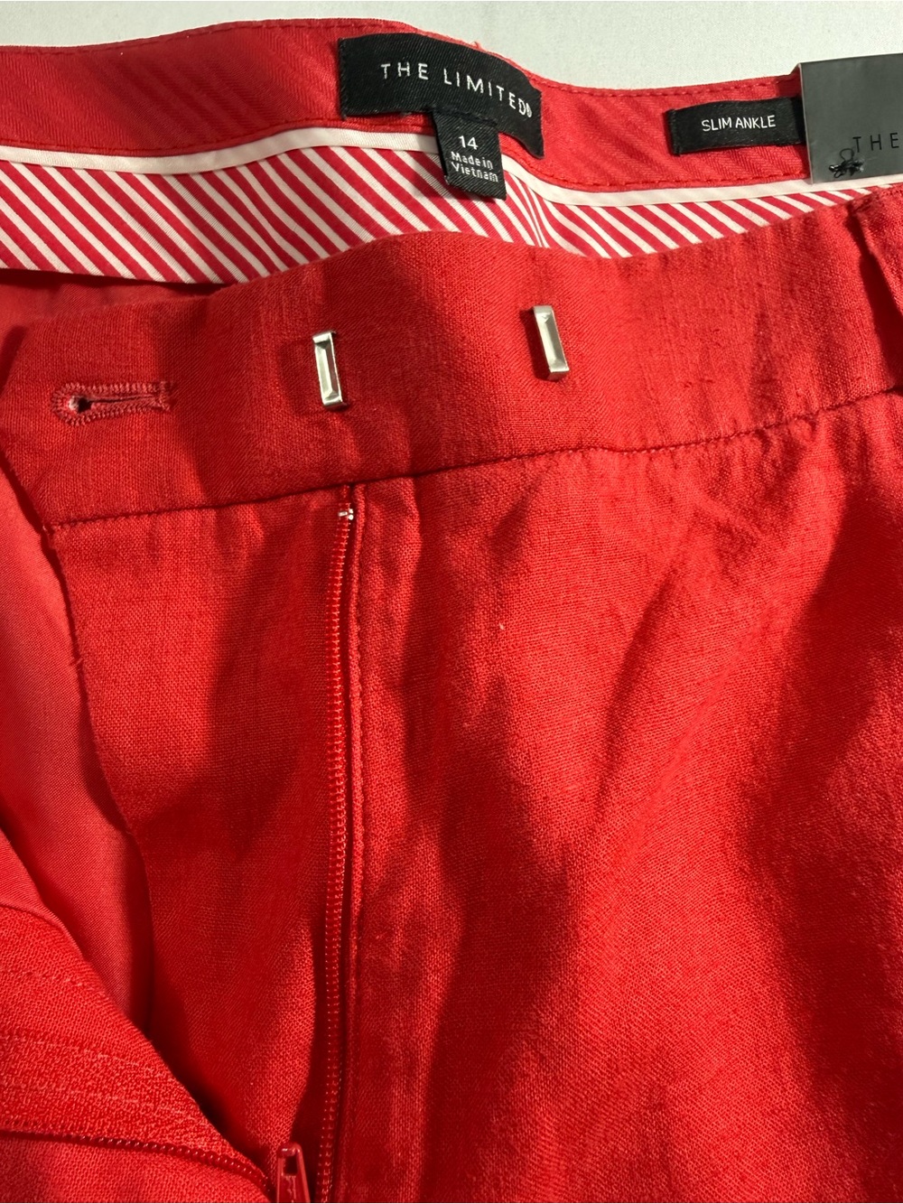 Women’s Red Casual Linen Blend Pants - Picture 9 of 10